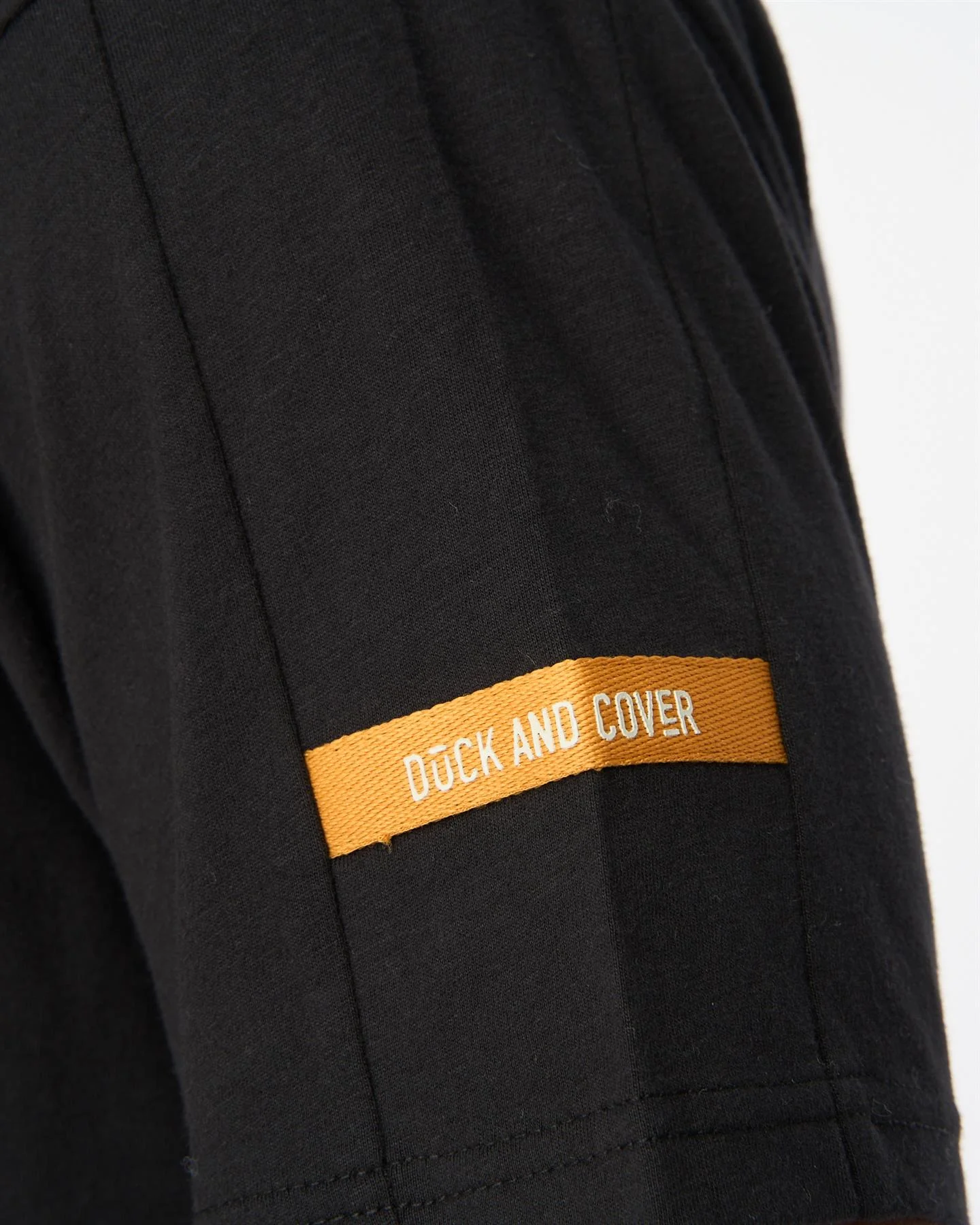 Adamsberg T-Shirt Black - Image 7