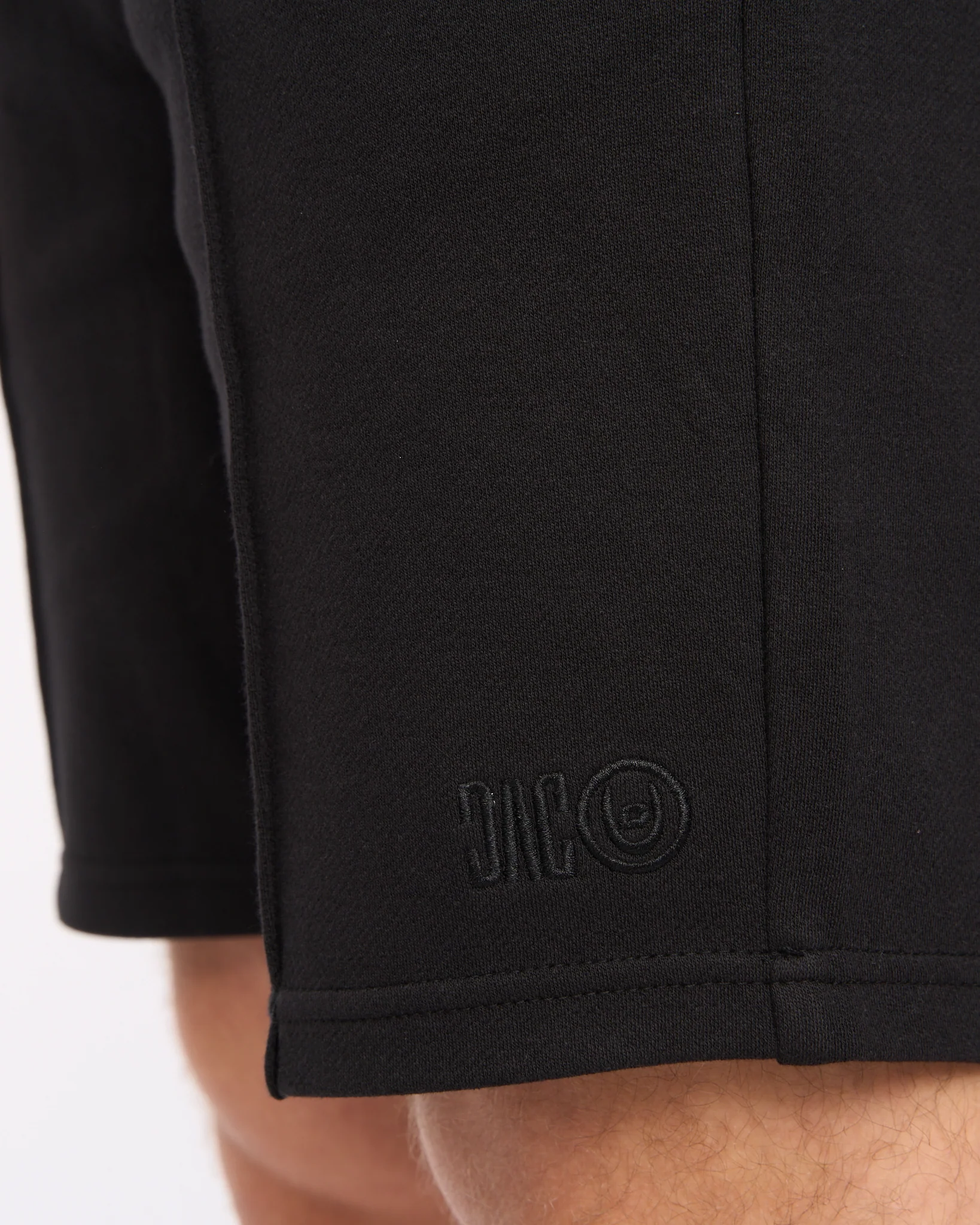 Sherborn Polo & Short Black - Image 7